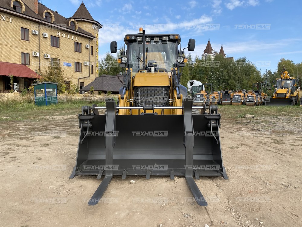Экскаватор-погрузчик BUILDER BL388 (разновеликие колеса)