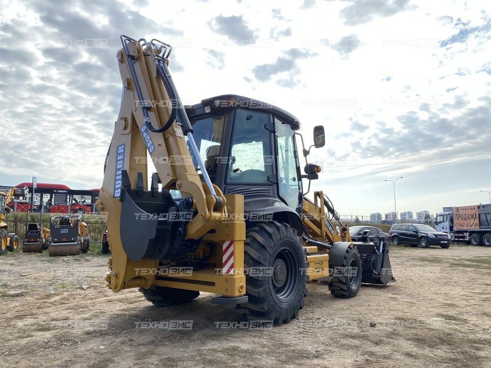 Экскаватор-погрузчик BUILDER BL388 (разновеликие колеса)