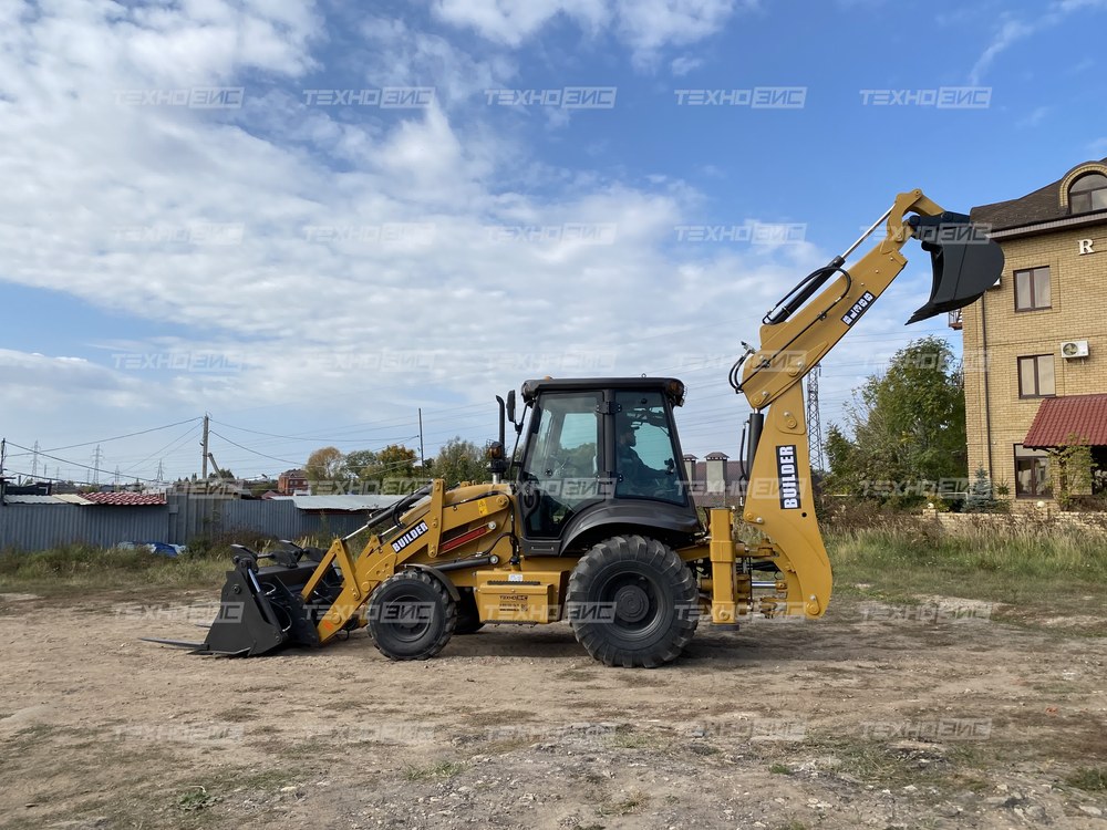 Экскаватор-погрузчик BUILDER BL388 (разновеликие колеса)
