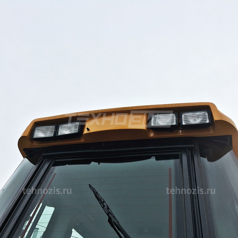 Экскаватор-погрузчик MST M542