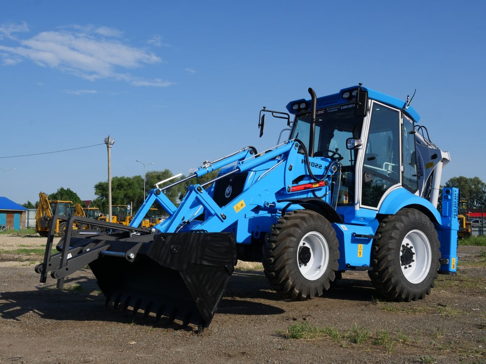 Экскаватор-погрузчик Pi Makina Pi1022A