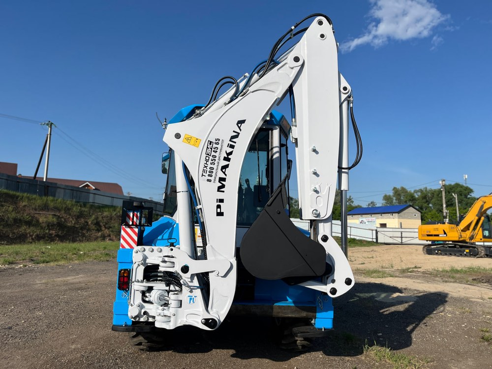 Экскаватор-погрузчик Pi Makina Pi1022A