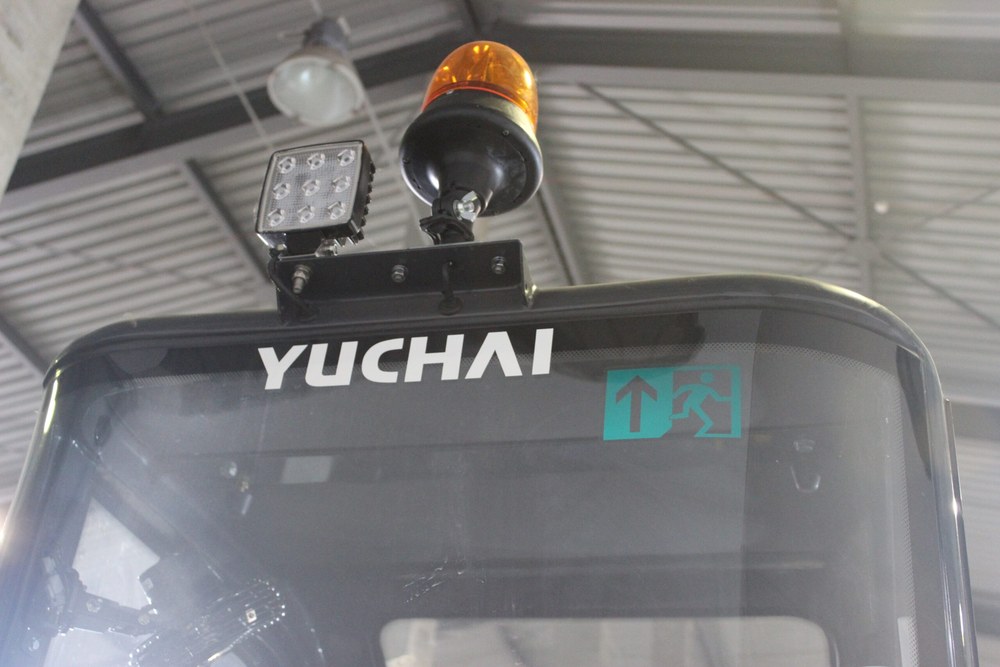 Мини-экскаватор YUCHAI U20