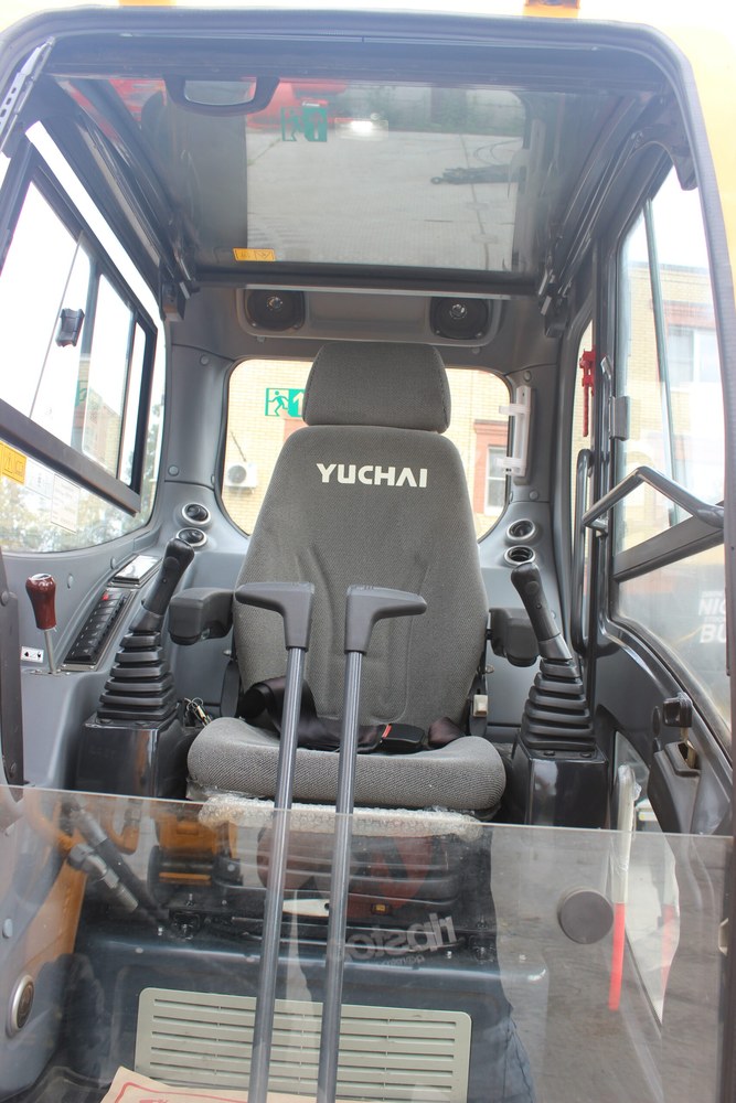 Мини-экскаватор YUCHAI YC60